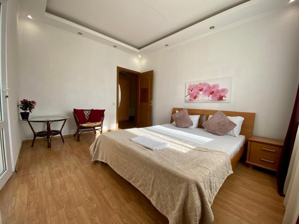 Central Apartments オデッサ エクステリア 写真